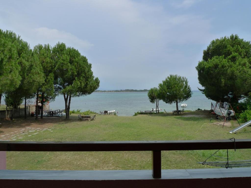 Studios Efi Beach Vourvourou Exterior photo